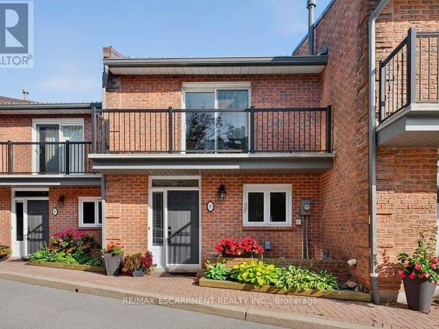 8 - 2136 OLD LAKESHORE ROAD Burlington Ontario, L7R 1A3 - 2 Bedrooms Waterfront Condo For Sale