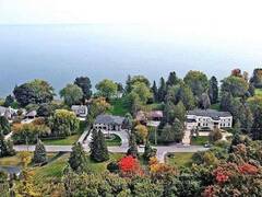 48 MEADOWCLIFFE DRIVE Toronto Ontario, M1M 2X9