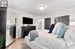 4 LISTER DRIVE | Barrie Ontario | Slide Image Fourteen