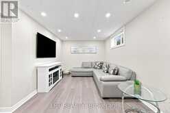 4 LISTER DRIVE | Barrie Ontario | Slide Image Twenty-six