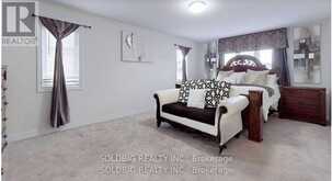 1265 CHEE CHEE LANDING | Milton Ontario | Slide Image Seventeen