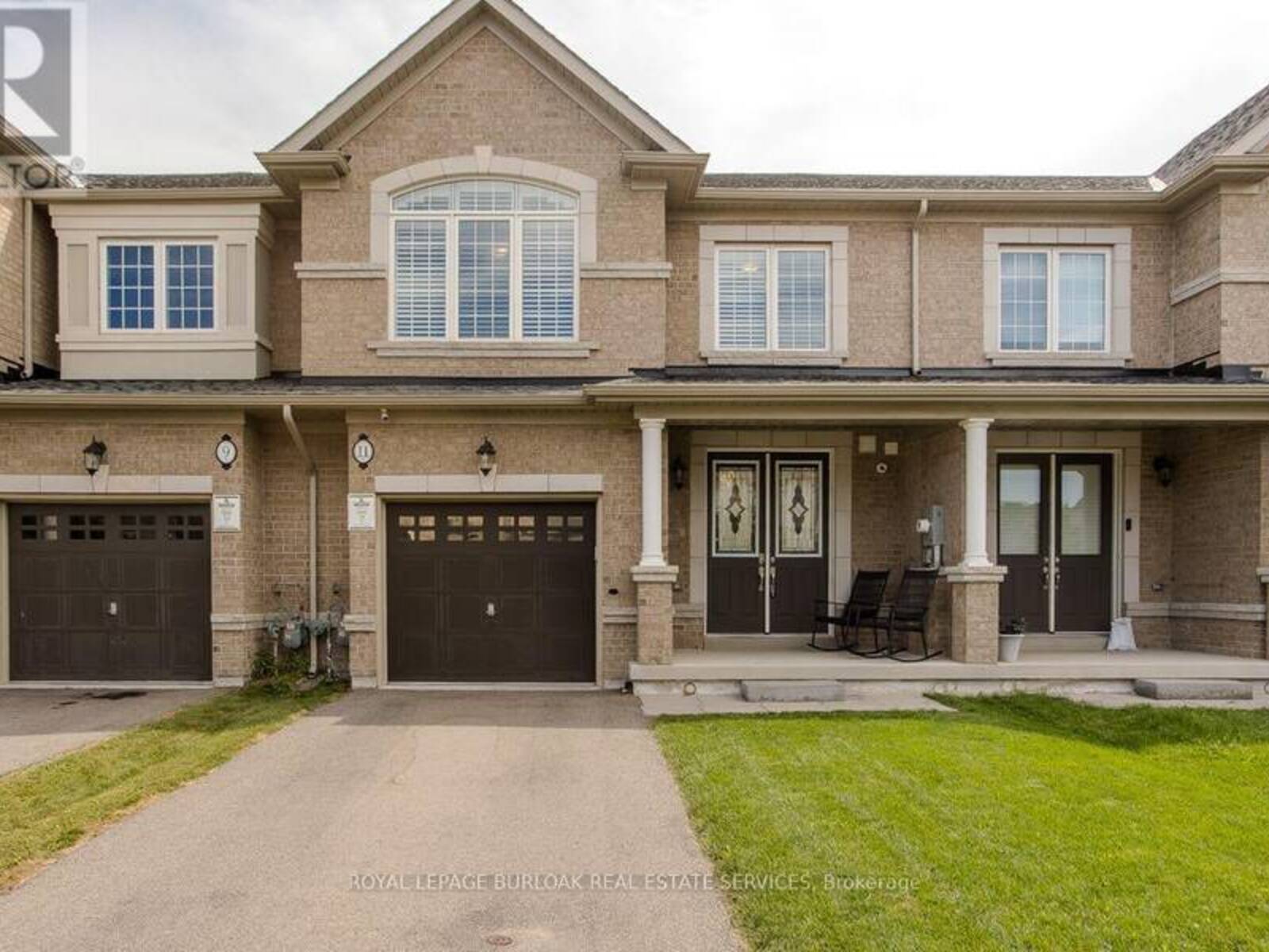 11 COOLEY GROVE, Hamilton, Ontario L9K 0J7