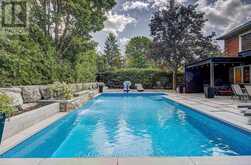 351 FAIRWAY GARDENS | Newmarket Ontario | Slide Image Twenty-two