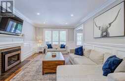 351 FAIRWAY GARDENS | Newmarket Ontario | Slide Image Nineteen