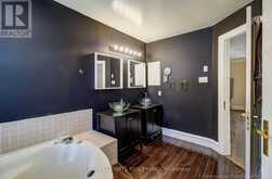 351 FAIRWAY GARDENS | Newmarket Ontario | Slide Image Thirty-one