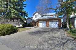 22 CHILTERN HILL | Richmond Hill Ontario | Slide Image Eighteen