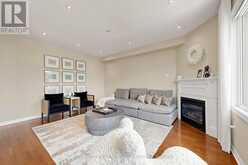 44 DAME GRUEV DRIVE | Markham Ontario | Slide Image Ten