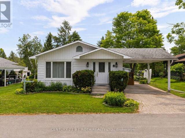 19 MAPLE CRESCENT Oro-Medonte Ontario, L0L 1T0 - 2 Bedrooms Home For Sale