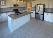 10 ROSANNE CIRCLE | Wasaga Beach Ontario | Slide Image Four