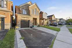 7 BEVERTON CRESCENT | Ajax Ontario | Slide Image One