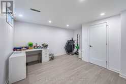 3 VINEBERG DRIVE | Hamilton Ontario | Slide Image Forty