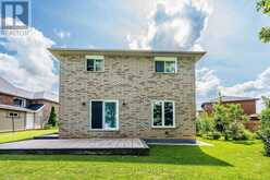 3 VINEBERG DRIVE | Hamilton Ontario | Slide Image Forty-eight