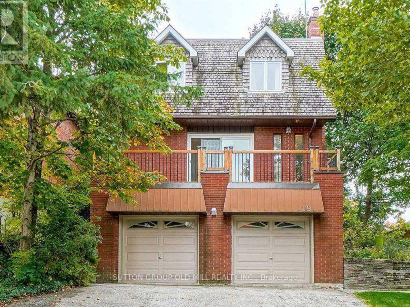 19 CARDELL AVENUE, Toronto, Ontario M9N 1S4