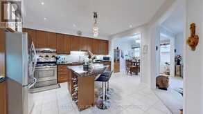 69 DIAMOND JUBILEE DRIVE | Markham Ontario | Slide Image Ten