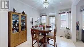 69 DIAMOND JUBILEE DRIVE | Markham Ontario | Slide Image Thirteen