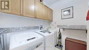 69 DIAMOND JUBILEE DRIVE | Markham Ontario | Slide Image Fifteen