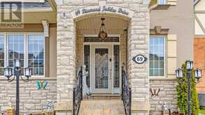 69 DIAMOND JUBILEE DRIVE | Markham Ontario | Slide Image Two