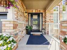9 CARNESS CRESCENT | Georgina Ontario | Slide Image Four