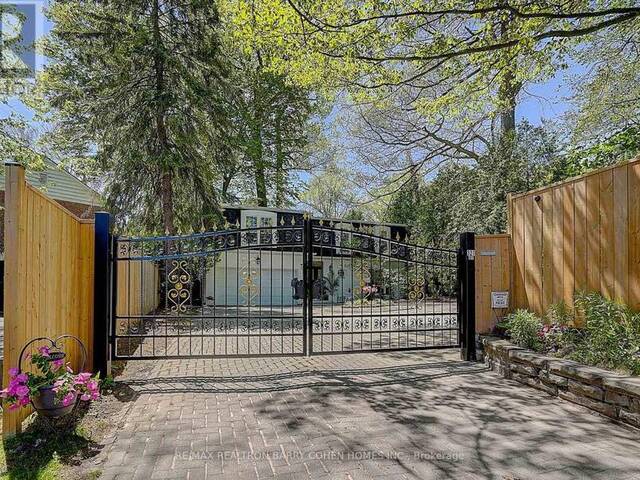 321 LAWRENCE AVENUE E Toronto Ontario, M4N 1T8 - 5 Bedrooms Home For Sale