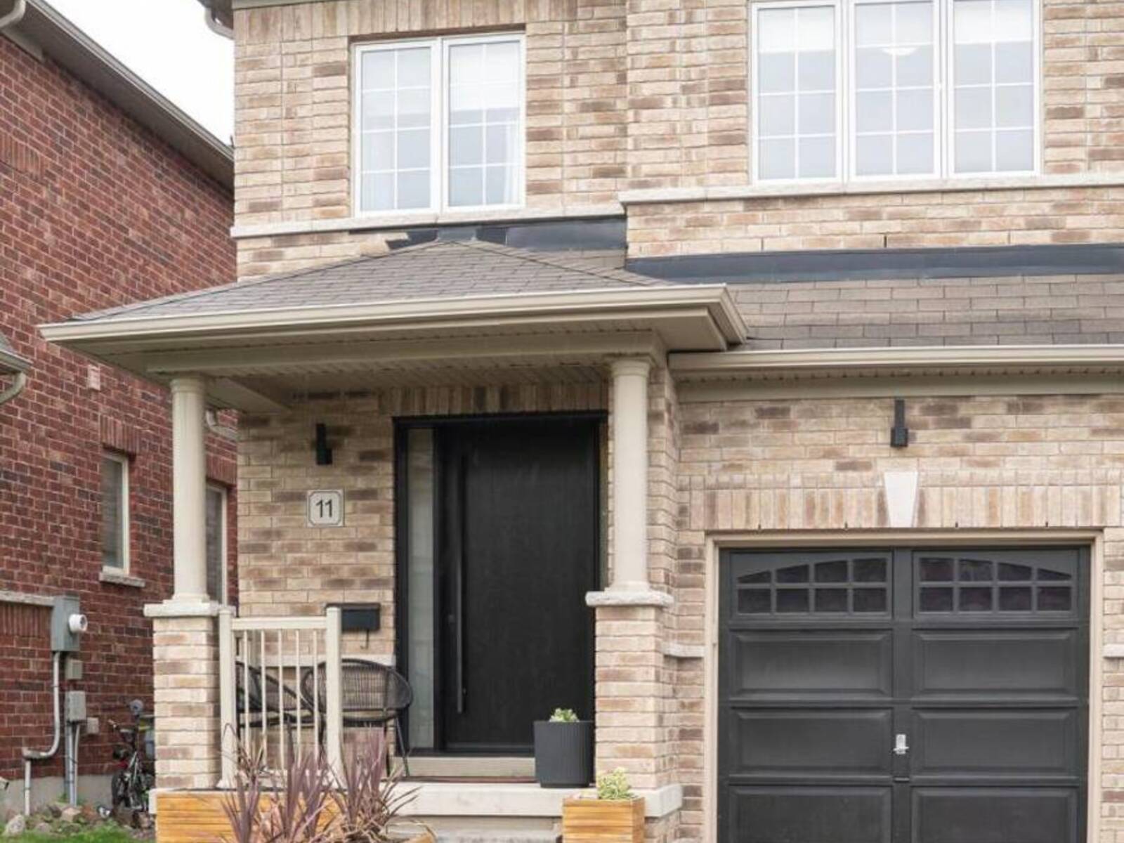 11 FALLING LEAF DRIVE, Caledon, Ontario L7C 2Z3
