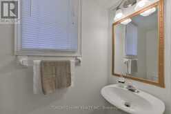 280 MONTE CARLO DRIVE | Vaughan Ontario | Slide Image Twenty