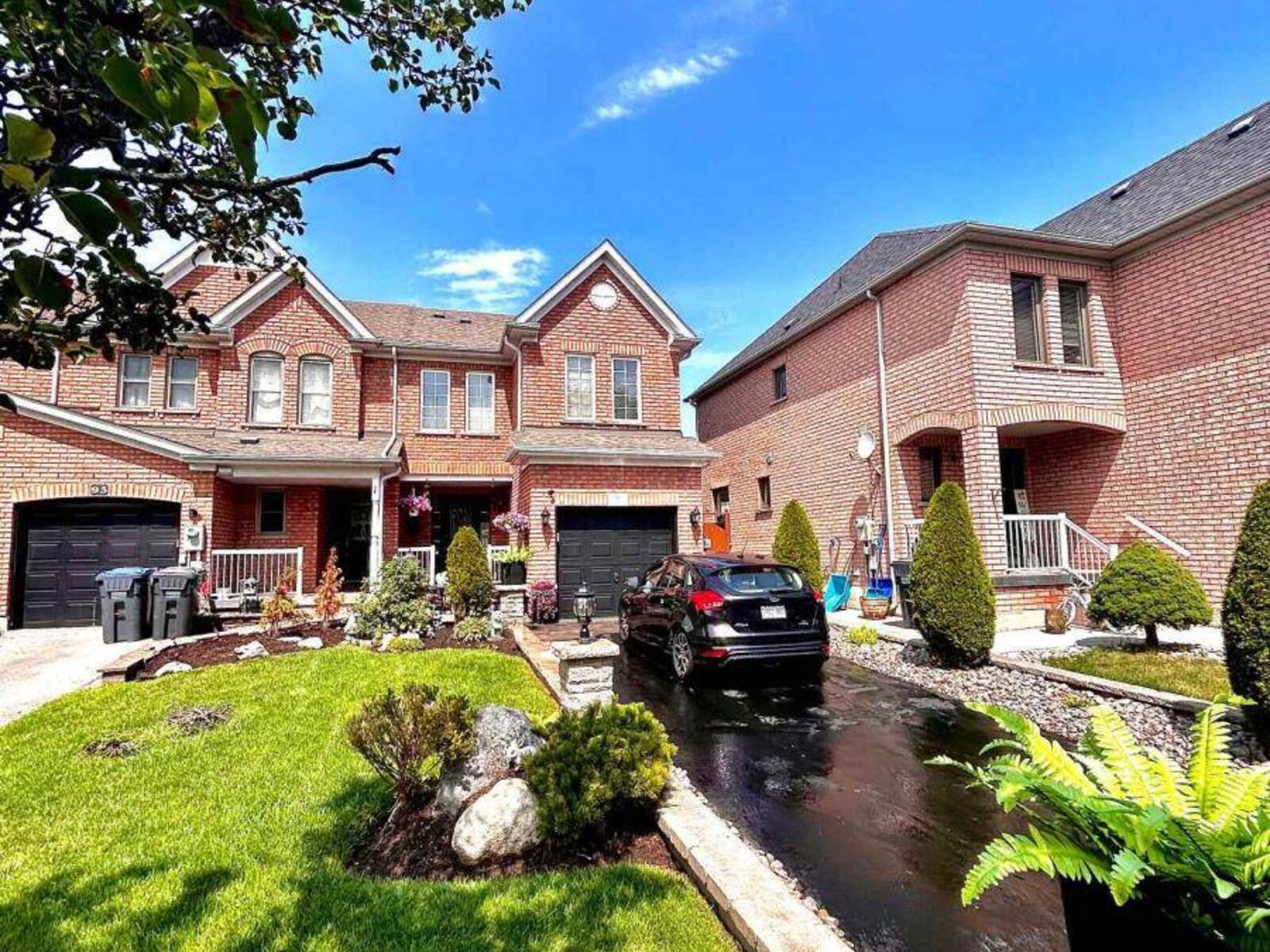 91 MONACO COURT, Brampton, Ontario L7A 1X2