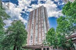 511 - 7 CONCORDE PLACE | Toronto Ontario | Slide Image One