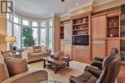 23 COUNTRY LANE | Toronto Ontario | Slide Image Fifteen