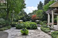 23 COUNTRY LANE | Toronto Ontario | Slide Image Forty-six
