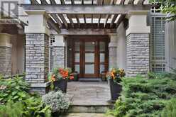 23 COUNTRY LANE | Toronto Ontario | Slide Image Five