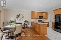 42 VINIFERA DRIVE | Grimsby Ontario | Slide Image Seventeen