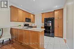 42 VINIFERA DRIVE | Grimsby Ontario | Slide Image Nineteen