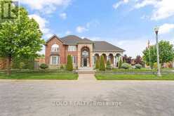 42 VINIFERA DRIVE | Grimsby Ontario | Slide Image Forty-two