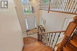 42 VINIFERA DRIVE | Grimsby Ontario | Slide Image Five