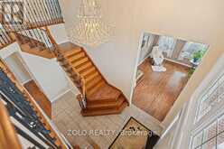 42 VINIFERA DRIVE | Grimsby Ontario | Slide Image Eight