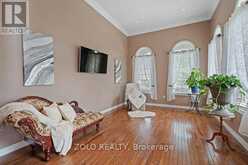 42 VINIFERA DRIVE | Grimsby Ontario | Slide Image Nine