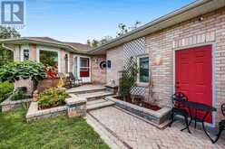 117 RIVERGLEN DRIVE | Georgina Ontario | Slide Image Five