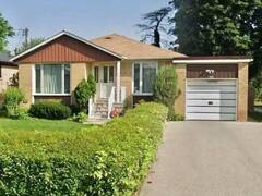 198 WATERLOO AVENUE Toronto Ontario, M3H 3Z2