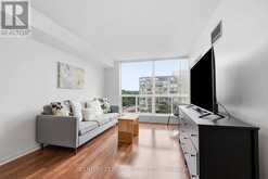 611 - 309 MAJOR MACKENZIE AVENUE | Richmond Hill Ontario | Slide Image Five