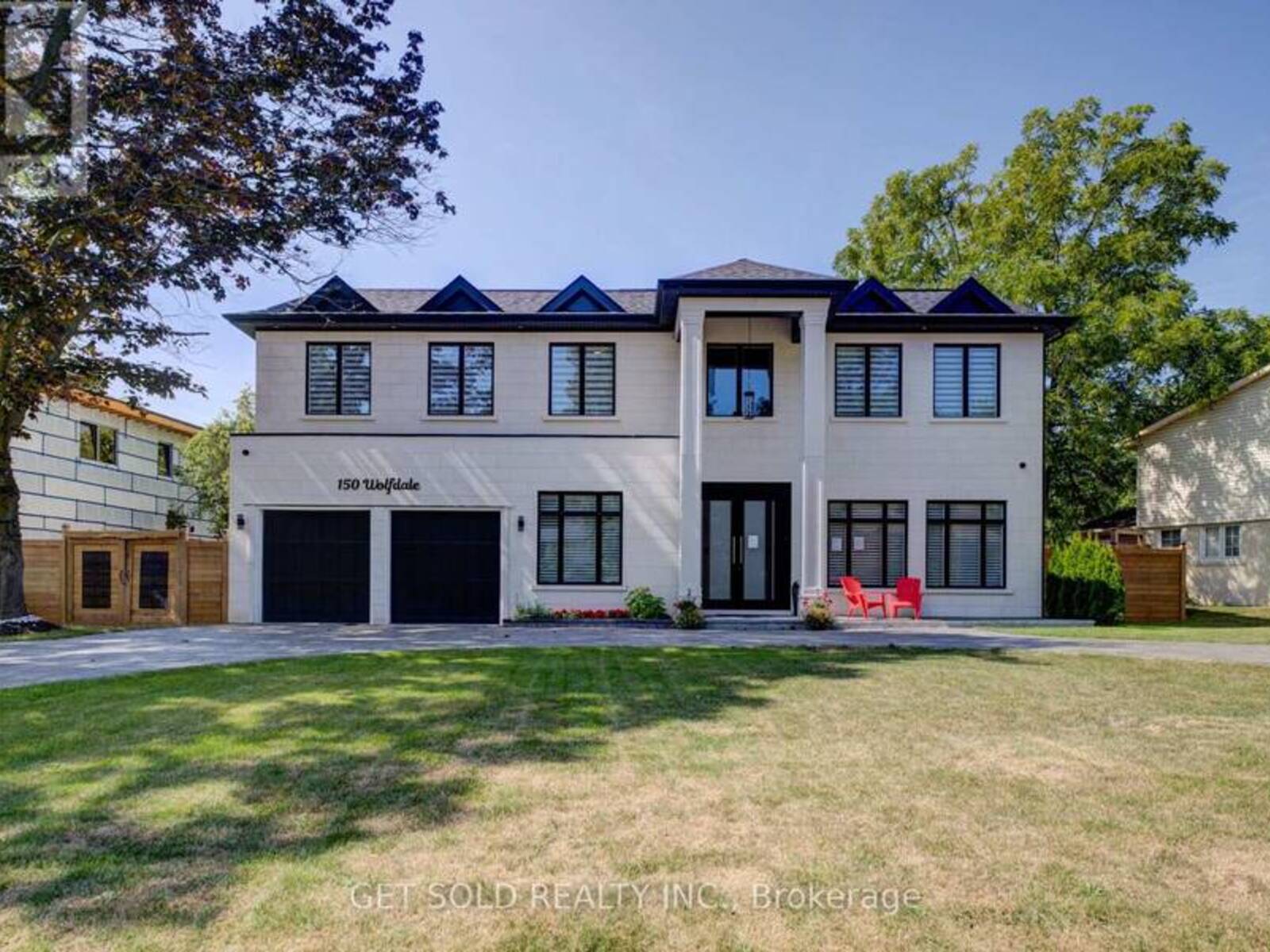 150 WOLFDALE AVENUE, Oakville, Ontario L6L 4S1