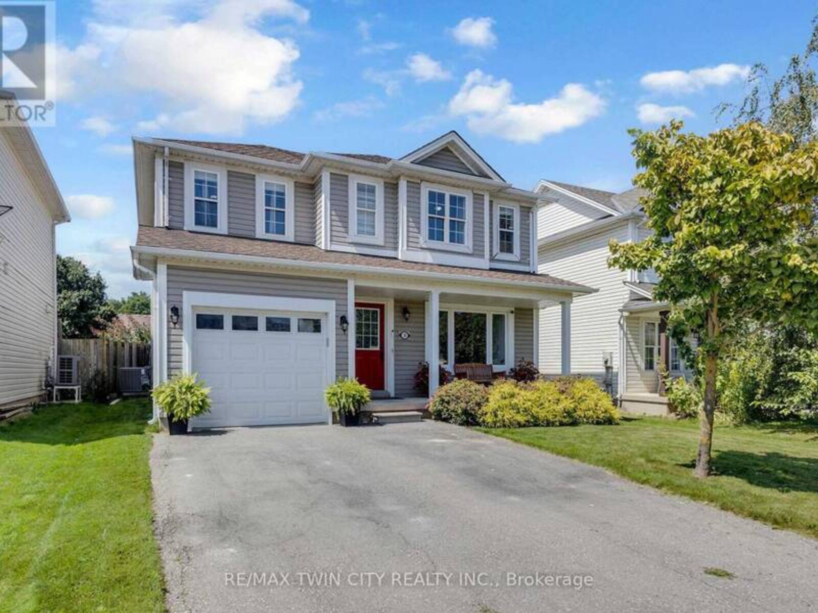 30 STOWE TERRACE, Brantford, Ontario N3T 6P2