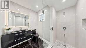 52 LUND STREET | Richmond Hill Ontario | Slide Image Nineteen