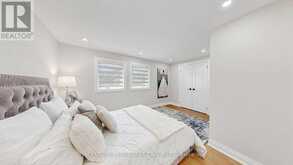 52 LUND STREET | Richmond Hill Ontario | Slide Image Twenty-two