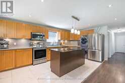 136 ORIOLE DRIVE | East Gwillimbury Ontario | Slide Image Six