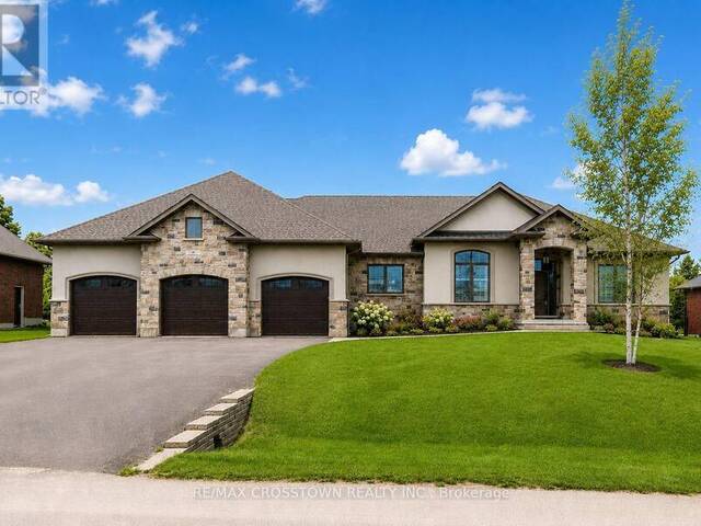 25 MENNILL DRIVE Springwater Ontario, L0L 1Y3 - 4 Bedrooms Home For Sale