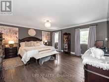 493 TIPPERTON CRESCENT | Oakville Ontario | Slide Image Twenty-one