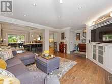 493 TIPPERTON CRESCENT | Oakville Ontario | Slide Image Eight