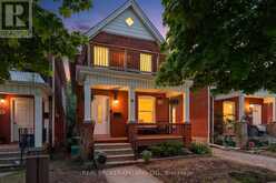 30 DUNDAS STREET | Brantford Ontario | Slide Image One