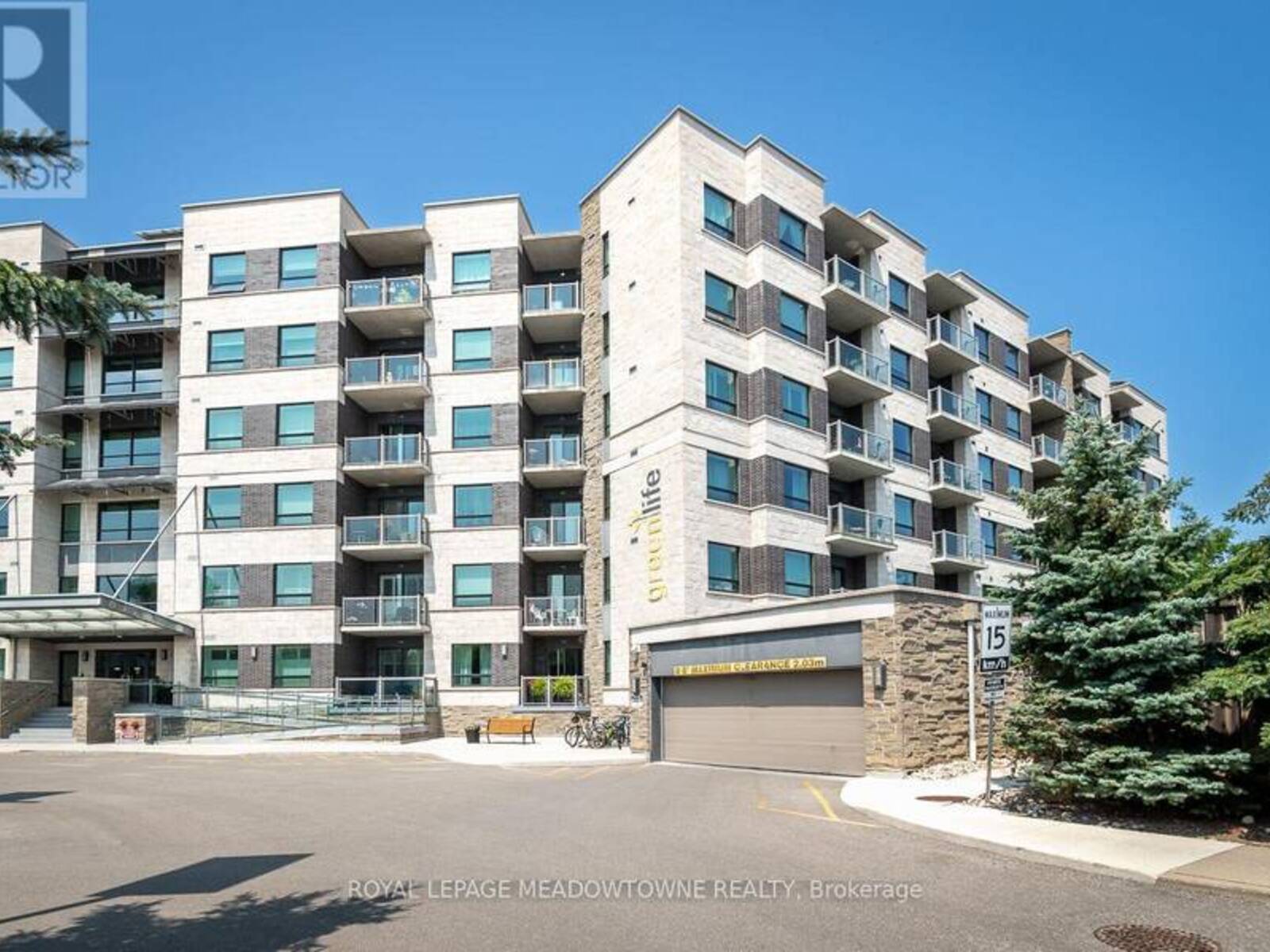 302 - 383 MAIN STREET E, Milton, Ontario L9T 8K8
