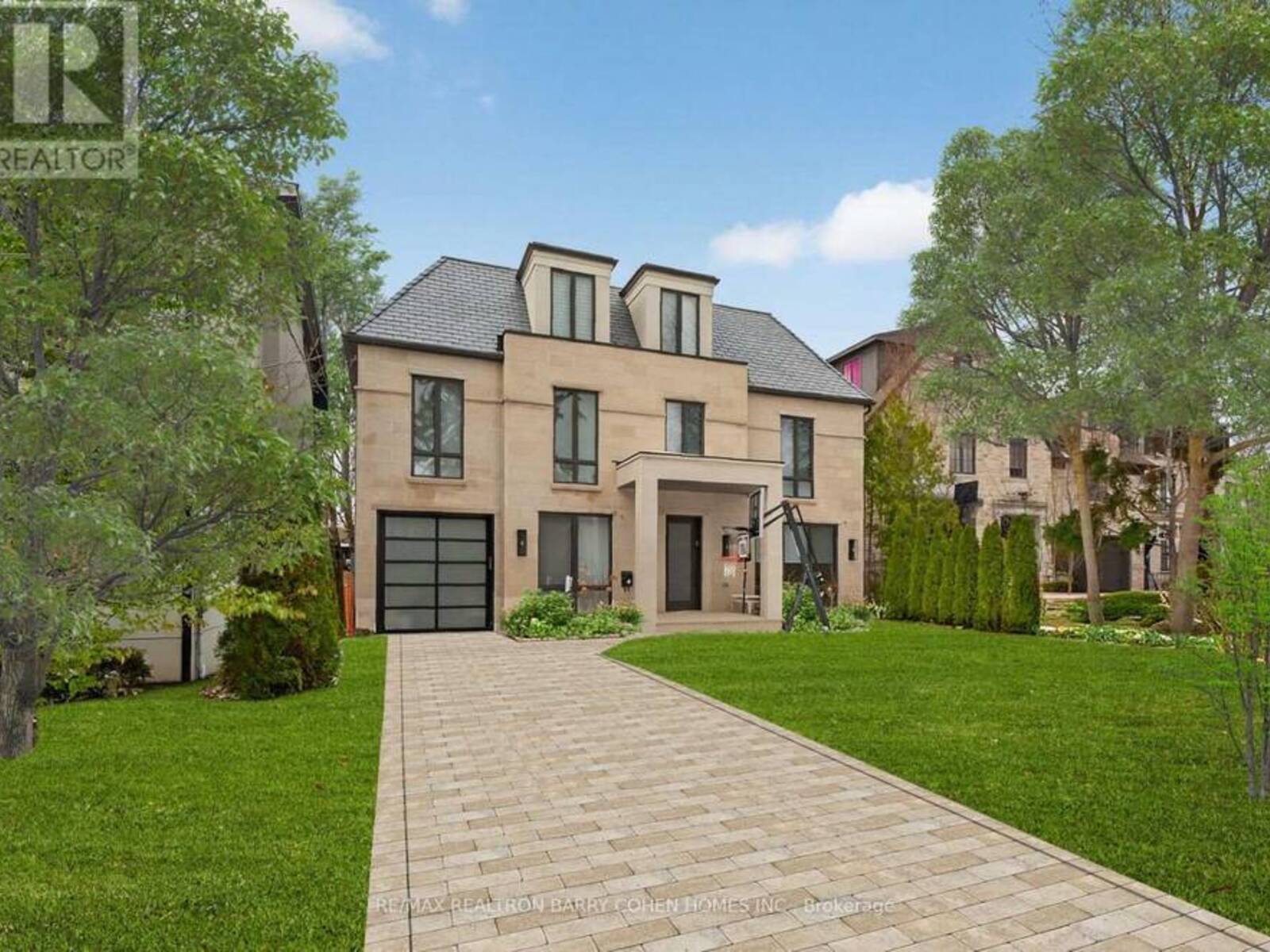 4 FOREST WOOD, Toronto, Ontario M5N 2V6